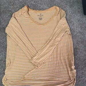 Long sleeved American Eagle shirt